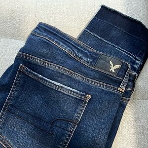 Great jeans, American Eagle, keying stretch, distressed look, never worn.